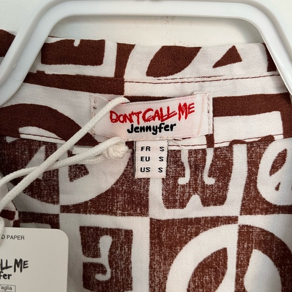 NWT Brown and White Graphic 70s PEACE Crop Top size small - Picture 3 of 5